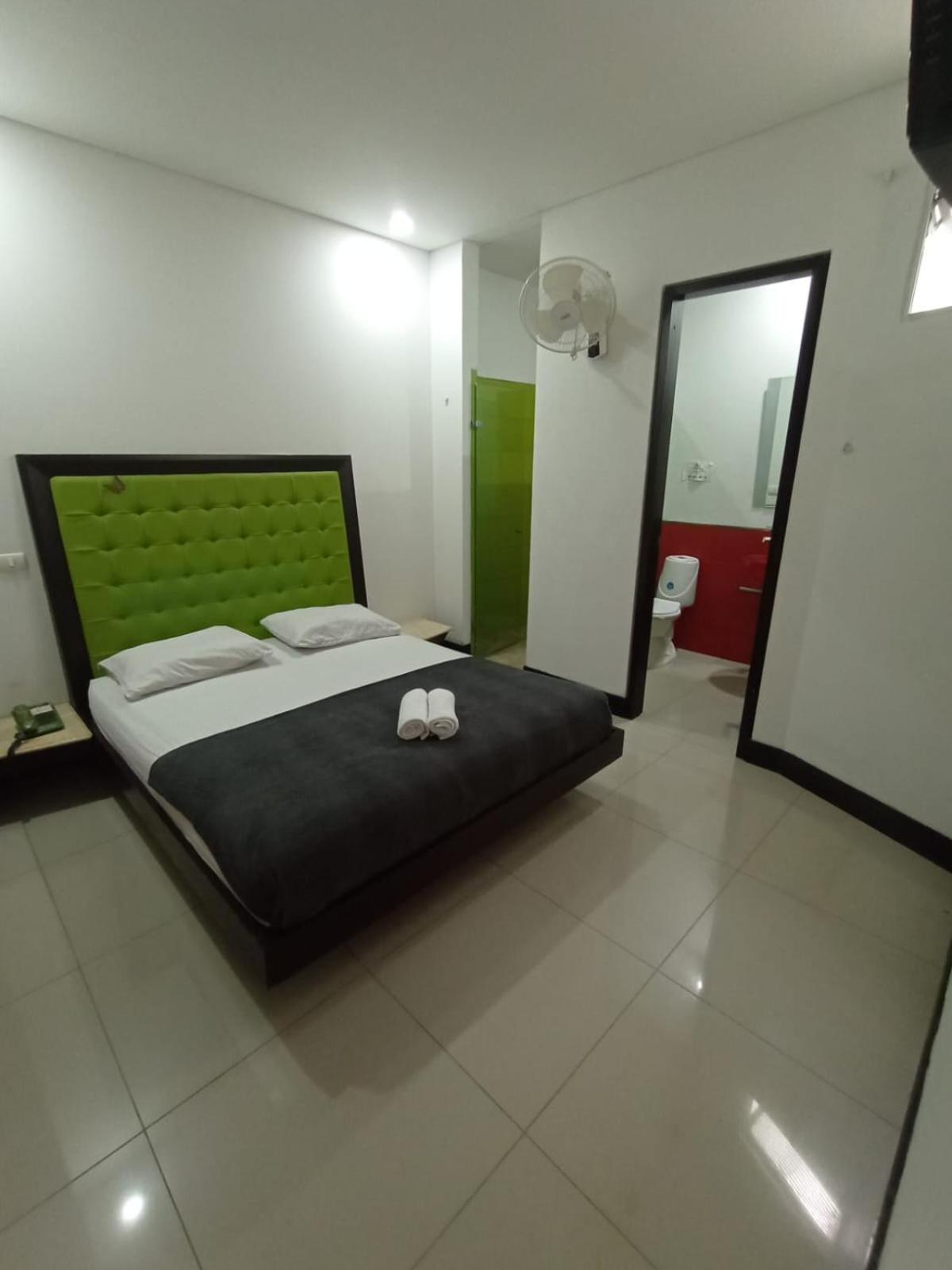 Hotel Spa Laureles Меделин Екстериор снимка