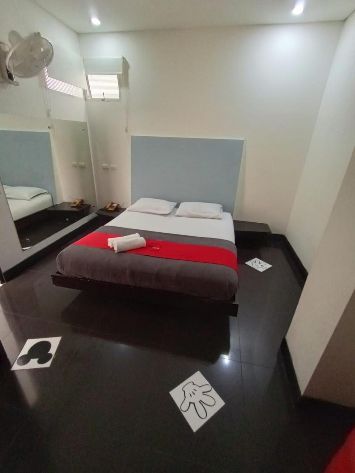 Hotel Spa Laureles Меделин Екстериор снимка