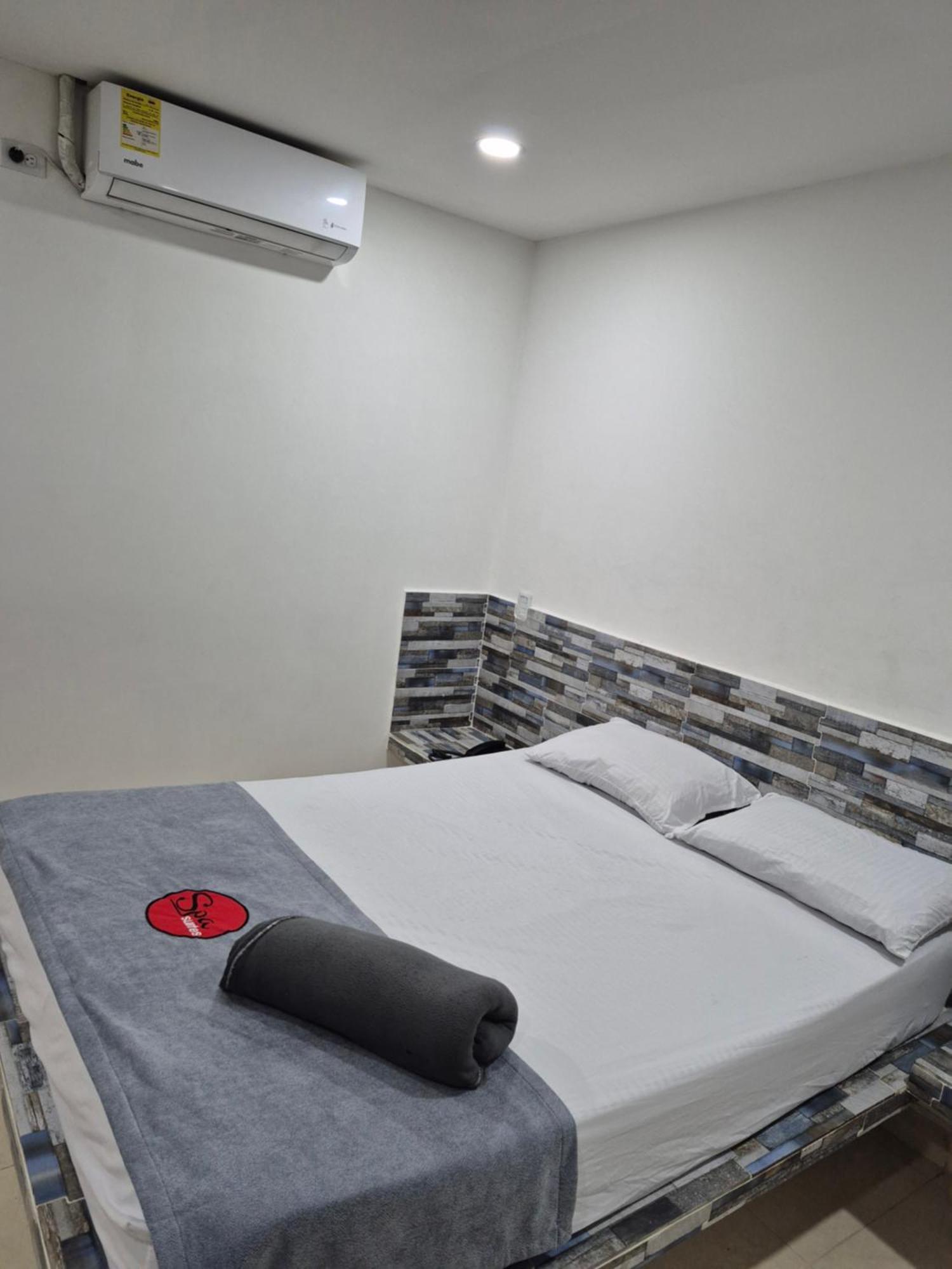 Hotel Spa Laureles Меделин Екстериор снимка
